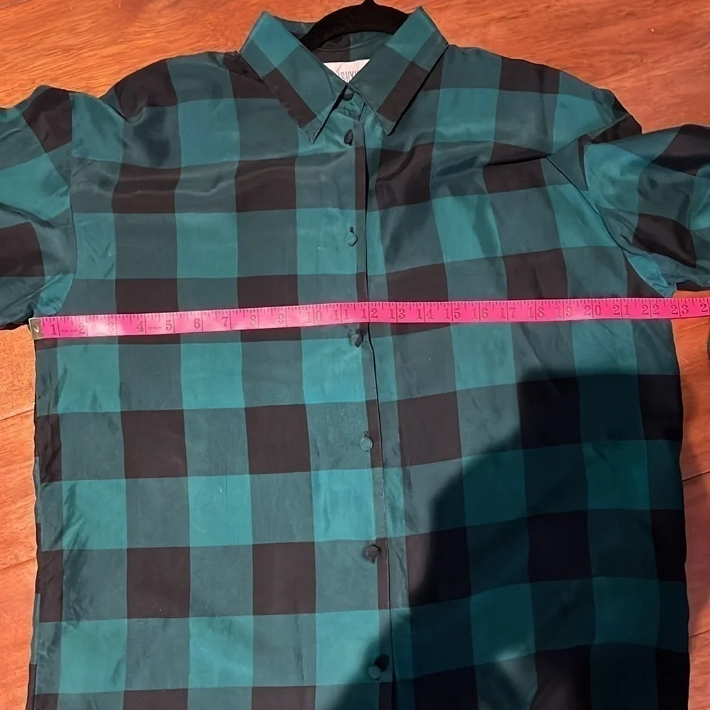 Ishyu Green and black 100% silk buffalo check button down size lg - Picture 4 of 5